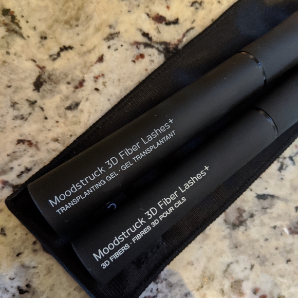 Assorted Makeup - Picture 3 of 6